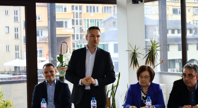 Кристиан Вигенин за мира и войната